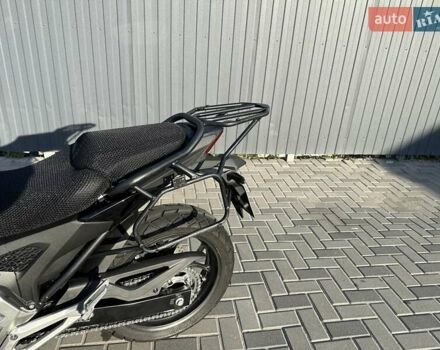 Черный Хонда NC 750X, объемом двигателя 0.75 л и пробегом 23 тыс. км за 9500 $, фото 8 на Automoto.ua