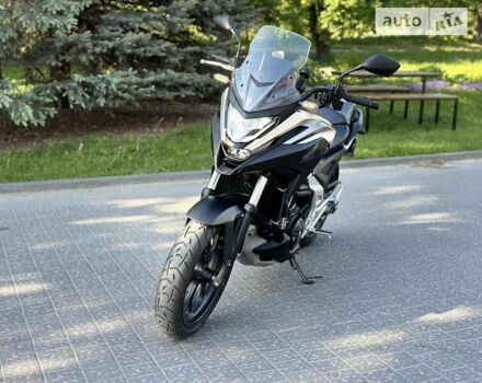 Чорний Хонда NC 750X, об'ємом двигуна 0.75 л та пробігом 1 тис. км за 9750 $, фото 2 на Automoto.ua