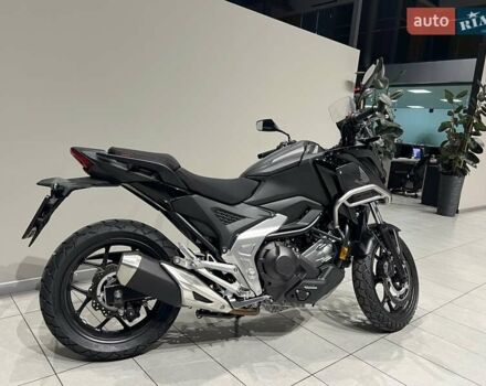 Черный Хонда NC 750X, объемом двигателя 0 л и пробегом 5 тыс. км за 9500 $, фото 4 на Automoto.ua