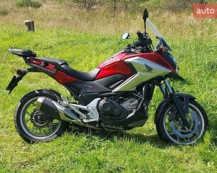 Красный Хонда NC 750X, объемом двигателя 0.75 л и пробегом 35 тыс. км за 7000 $, фото 1 на Automoto.ua