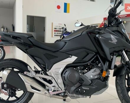 купити нове авто Хонда NC 750X 2025 року від офіційного дилера «Форсаж авто» Хонда фото