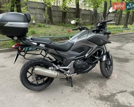 Сірий Хонда NC 750X, об'ємом двигуна 0.75 л та пробігом 42 тис. км за 8000 $, фото 3 на Automoto.ua