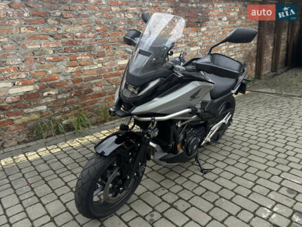 Хонда NC 750X 2025 в Львове на Automoto.ua Серый Хонда NC 750X, объемом двигателя 0.75 л и пробегом 8 тыс. км за 11200 $, фото 1 на Automoto.ua
