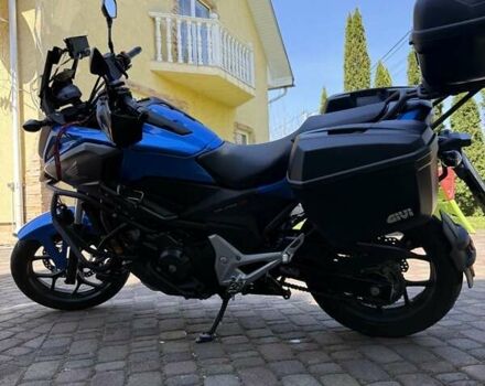 Синий Хонда NC 750X, объемом двигателя 0.75 л и пробегом 11 тыс. км за 10500 $, фото 3 на Automoto.ua