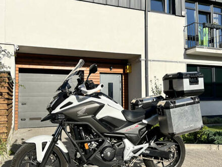 Хонда NC 750XA 2019 у Львові на Automoto.ua Білий Хонда NC 750XA, об'ємом двигуна 0.75 л та пробігом 49 тис. км за 8490 $, фото 1 на Automoto.ua