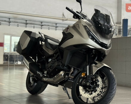 Хонда NT 1100, объемом двигателя 1.08 л и пробегом 0 тыс. км за 16829 $, фото 1 на Automoto.ua