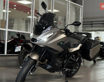 Хонда NT 1100, объемом двигателя 1.08 л и пробегом 0 тыс. км за 16829 $, фото 3 на Automoto.ua