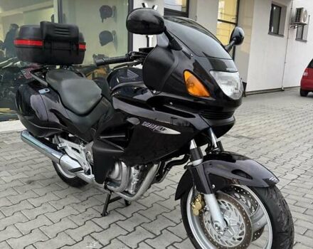 Фиолетовый Хонда NT 650V Deauville, объемом двигателя 0.65 л и пробегом 38 тыс. км за 3499 $, фото 3 на Automoto.ua