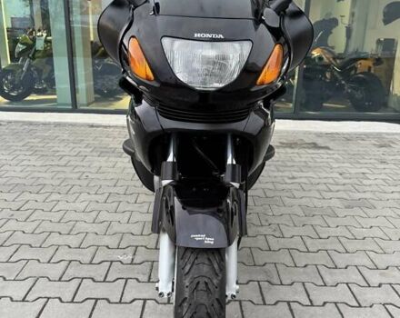 Фиолетовый Хонда NT 650V Deauville, объемом двигателя 0.65 л и пробегом 38 тыс. км за 3499 $, фото 2 на Automoto.ua