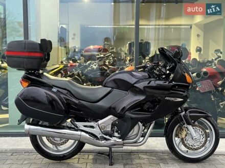 Фиолетовый Хонда NT 650V Deauville, объемом двигателя 0.65 л и пробегом 38 тыс. км за 3499 $, фото 1 на Automoto.ua