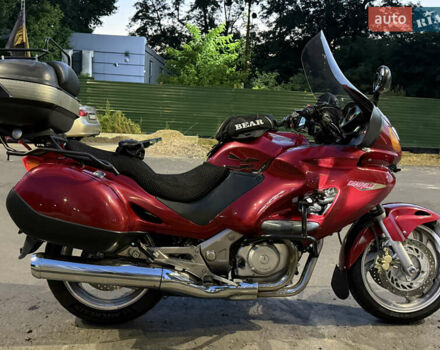 Красный Хонда NT 650V Deauville, объемом двигателя 0.65 л и пробегом 56 тыс. км за 4000 $, фото 2 на Automoto.ua