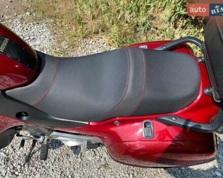 Красный Хонда NT 650V Deauville, объемом двигателя 0.65 л и пробегом 50 тыс. км за 3800 $, фото 6 на Automoto.ua