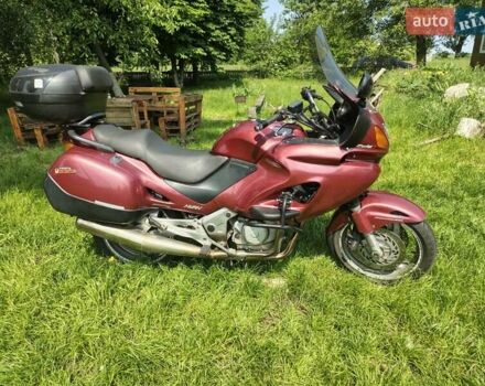 Красный Хонда NT 650V Deauville, объемом двигателя 0.65 л и пробегом 62 тыс. км за 4000 $, фото 1 на Automoto.ua