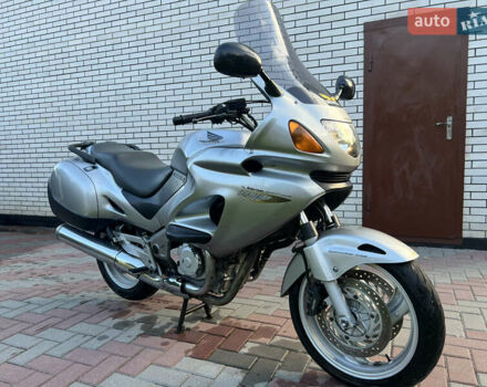 Серый Хонда NT 650V Deauville, объемом двигателя 0.65 л и пробегом 60 тыс. км за 3400 $, фото 1 на Automoto.ua
