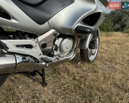 Сірий Хонда NT 650V Deauville, об'ємом двигуна 0.65 л та пробігом 18 тис. км за 5500 $, фото 1 на Automoto.ua