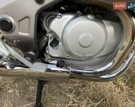 Сірий Хонда NT 650V Deauville, об'ємом двигуна 0.65 л та пробігом 18 тис. км за 5500 $, фото 18 на Automoto.ua
