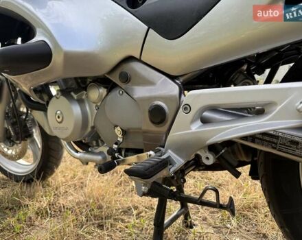 Сірий Хонда NT 650V Deauville, об'ємом двигуна 0.65 л та пробігом 18 тис. км за 5500 $, фото 8 на Automoto.ua