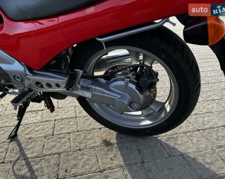 Красный Хонда NTV 650 (Revere), объемом двигателя 0.65 л и пробегом 32 тыс. км за 3000 $, фото 7 на Automoto.ua