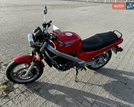 Красный Хонда NTV 650 (Revere), объемом двигателя 0.65 л и пробегом 32 тыс. км за 3000 $, фото 3 на Automoto.ua