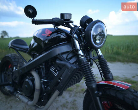 Красный Хонда NTV 650 (Revere), объемом двигателя 0.65 л и пробегом 50 тыс. км за 6500 $, фото 3 на Automoto.ua