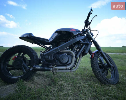 Красный Хонда NTV 650 (Revere), объемом двигателя 0.65 л и пробегом 50 тыс. км за 6500 $, фото 1 на Automoto.ua