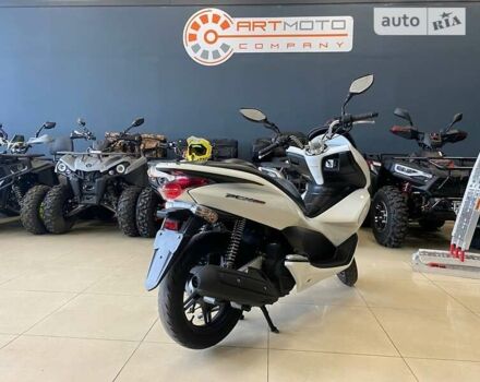 Белый Хонда PCX 150, объемом двигателя 0 л и пробегом 24 тыс. км за 2400 $, фото 6 на Automoto.ua