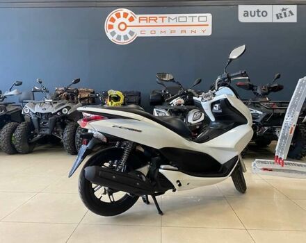 Белый Хонда PCX 150, объемом двигателя 0 л и пробегом 24 тыс. км за 2400 $, фото 7 на Automoto.ua