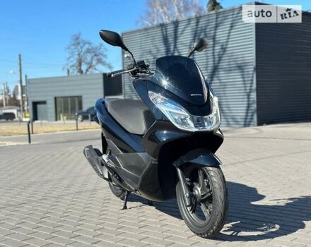 Чорний Хонда PCX 150, об'ємом двигуна 0 л та пробігом 16 тис. км за 3000 $, фото 2 на Automoto.ua