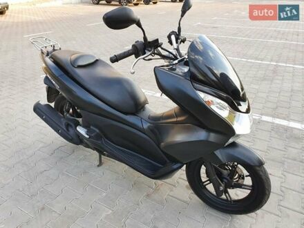 Черный Хонда PCX 150, объемом двигателя 0 л и пробегом 22 тыс. км за 2400 $, фото 1 на Automoto.ua