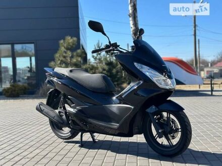 Чорний Хонда PCX 150, об'ємом двигуна 0 л та пробігом 16 тис. км за 3000 $, фото 1 на Automoto.ua