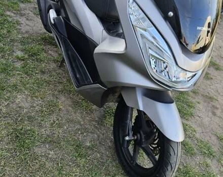 Хонда PCX 150, об'ємом двигуна 0 л та пробігом 25 тис. км за 2350 $, фото 2 на Automoto.ua