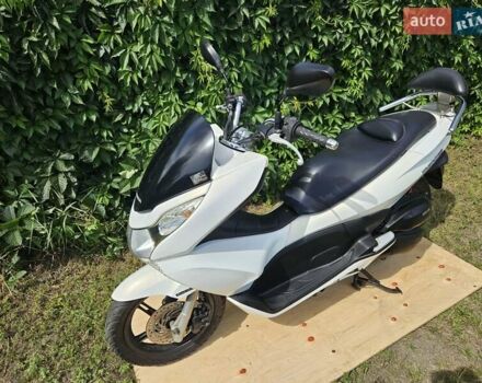 Хонда PCX 150, об'ємом двигуна 0 л та пробігом 19 тис. км за 1999 $, фото 1 на Automoto.ua
