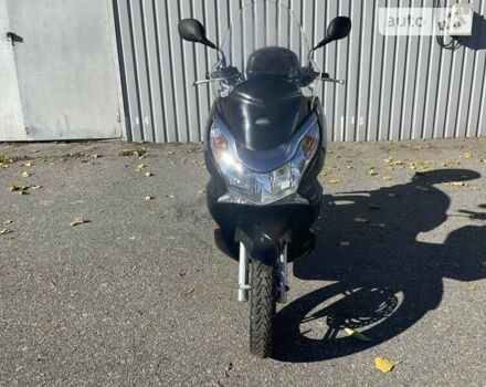 Хонда PCX 150, объемом двигателя 0 л и пробегом 38 тыс. км за 2200 $, фото 2 на Automoto.ua