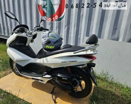 Хонда PCX 150, об'ємом двигуна 0 л та пробігом 18 тис. км за 2400 $, фото 2 на Automoto.ua