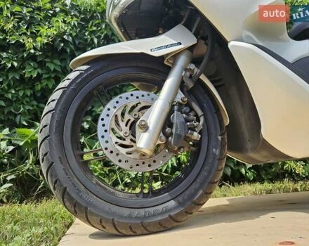 Хонда PCX 150, об'ємом двигуна 0 л та пробігом 19 тис. км за 1999 $, фото 3 на Automoto.ua