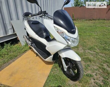 Хонда PCX 150, об'ємом двигуна 0 л та пробігом 18 тис. км за 2400 $, фото 10 на Automoto.ua