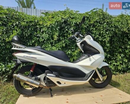 Хонда PCX 150, об'ємом двигуна 0 л та пробігом 19 тис. км за 1999 $, фото 17 на Automoto.ua