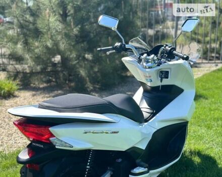 Хонда PCX 150, объемом двигателя 0 л и пробегом 34 тыс. км за 2600 $, фото 7 на Automoto.ua