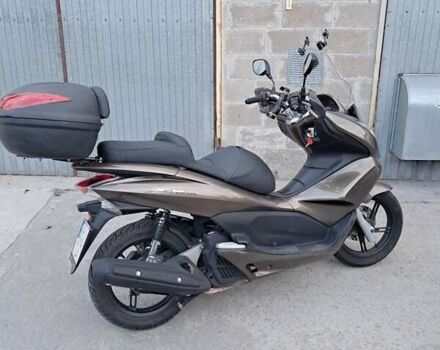 Хонда PCX 150, объемом двигателя 0 л и пробегом 35 тыс. км за 1850 $, фото 1 на Automoto.ua