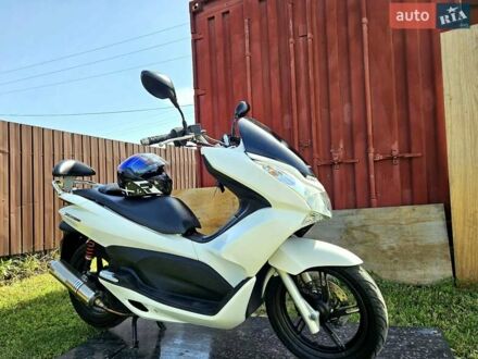 Хонда PCX 150 2014 в Николаеве на Automoto.ua Хонда PCX 150, объемом двигателя 0 л и пробегом 20 тыс. км за 2000 $, фото 1 на Automoto.ua