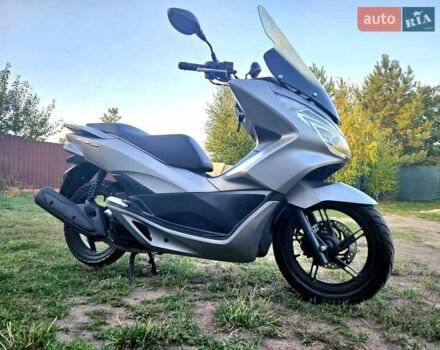 Хонда PCX 150, объемом двигателя 0 л и пробегом 25 тыс. км за 2399 $, фото 1 на Automoto.ua