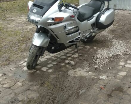 Хонда ST 1100, объемом двигателя 1.1 л и пробегом 0 тыс. км за 3700 $, фото 4 на Automoto.ua