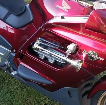 Червоний Хонда ST 1100 Pan European, об'ємом двигуна 0 л та пробігом 70 тис. км за 4000 $, фото 5 на Automoto.ua