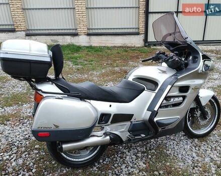 Серый Хонда ST 1100 Pan European, объемом двигателя 1.08 л и пробегом 66 тыс. км за 4700 $, фото 8 на Automoto.ua