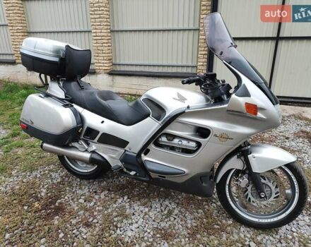 Серый Хонда ST 1100 Pan European, объемом двигателя 1.08 л и пробегом 66 тыс. км за 4700 $, фото 12 на Automoto.ua