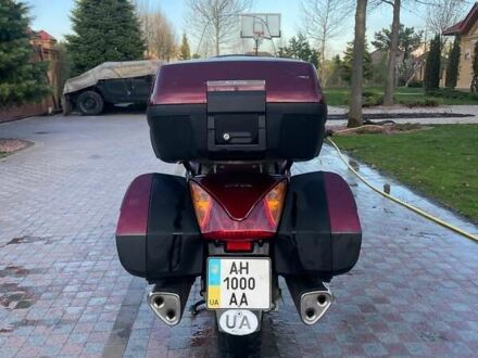 Хонда ST 1300 Pan European 2004 у Києві на Automoto.ua Червоний Хонда ST 1300 Pan European, об'ємом двигуна 1.3 л та пробігом 29 тис. км за 7000 $, фото 1 на Automoto.ua