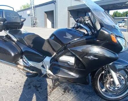 Хонда ST 1300 Pan European, об'ємом двигуна 0 л та пробігом 55 тис. км за 8900 $, фото 1 на Automoto.ua