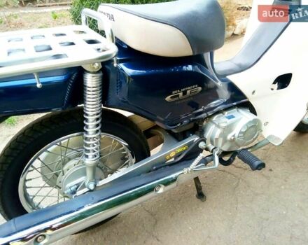 Хонда Super Cub 50, объемом двигателя 4.99 л и пробегом 11 тыс. км за 1000 $, фото 5 на Automoto.ua