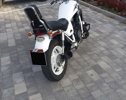 Білий Хонда VF 750 Magna, об'ємом двигуна 0.75 л та пробігом 30 тис. км за 2800 $, фото 8 на Automoto.ua