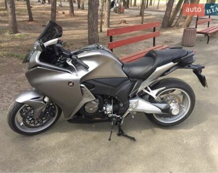Хонда VFR 1200, об'ємом двигуна 0 л та пробігом 36 тис. км за 9200 $, фото 1 на Automoto.ua